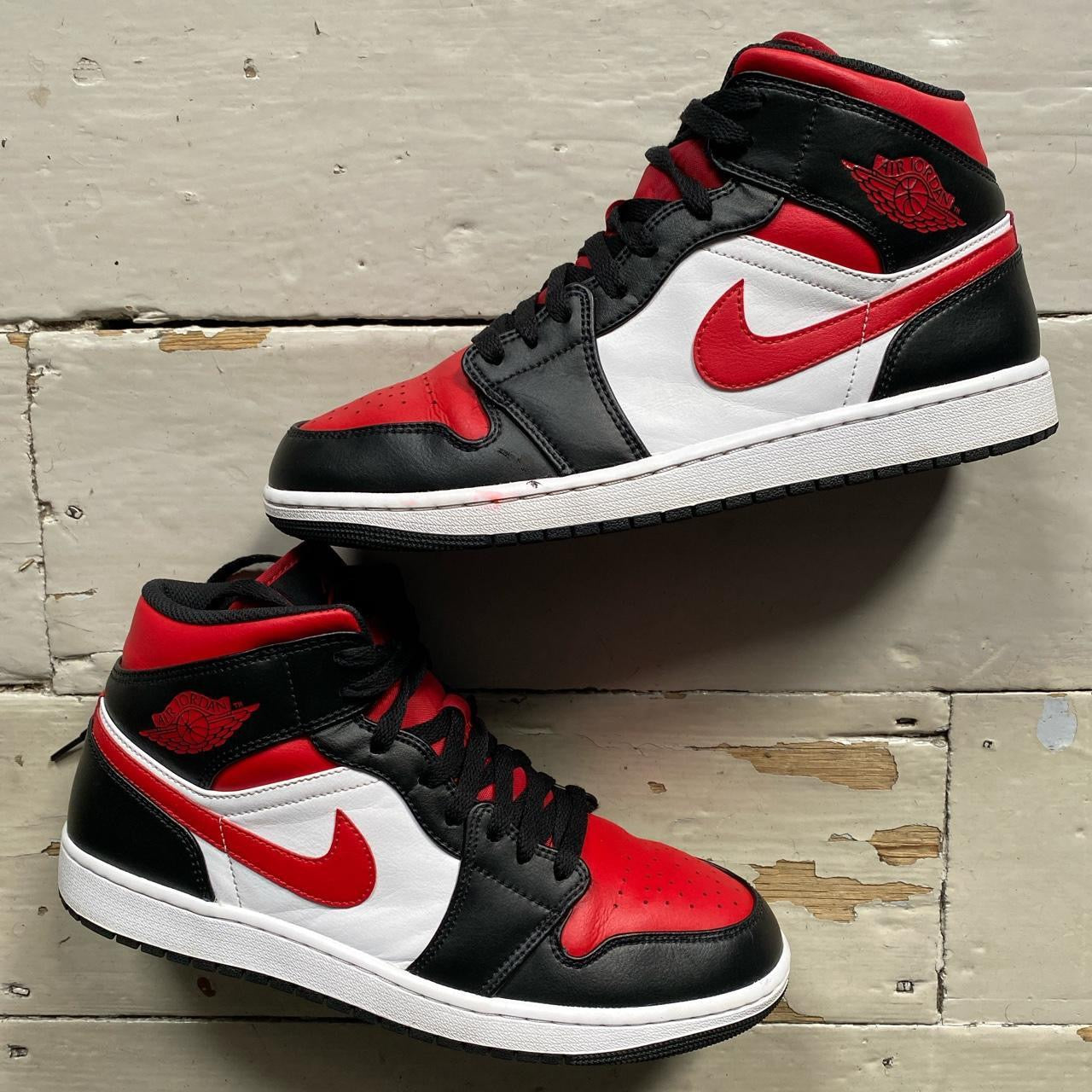 Jordan 1 Mid Bred Toe White (UK 9.5)