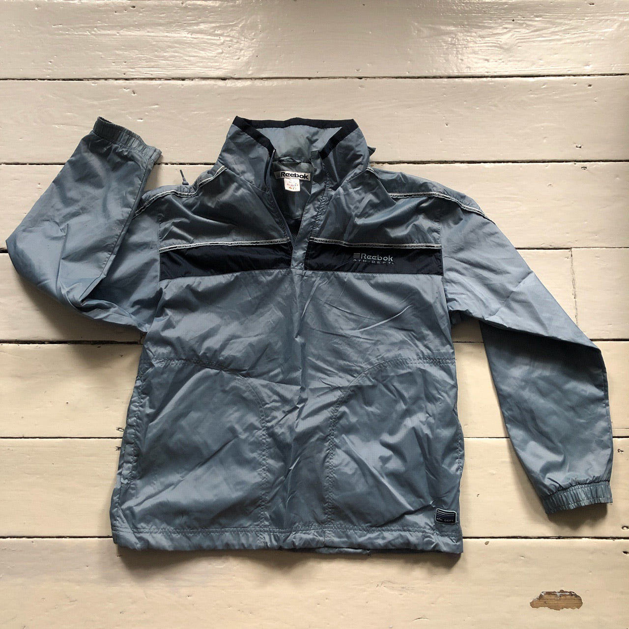 Reebok Vintage Light Blue Windbreaker (Small)