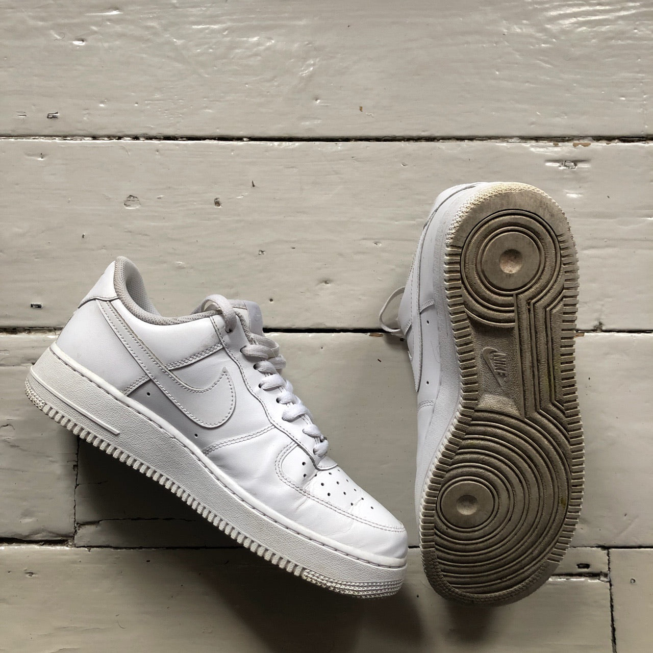 Nike Air Force 1 White (UK 8)