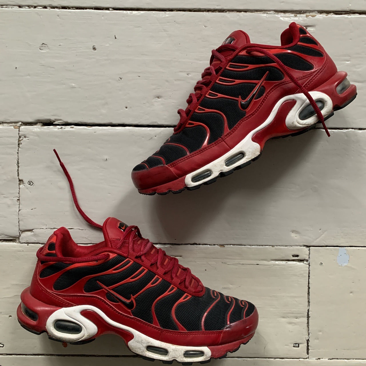 Nike TN Red and Black (UK 8.5)