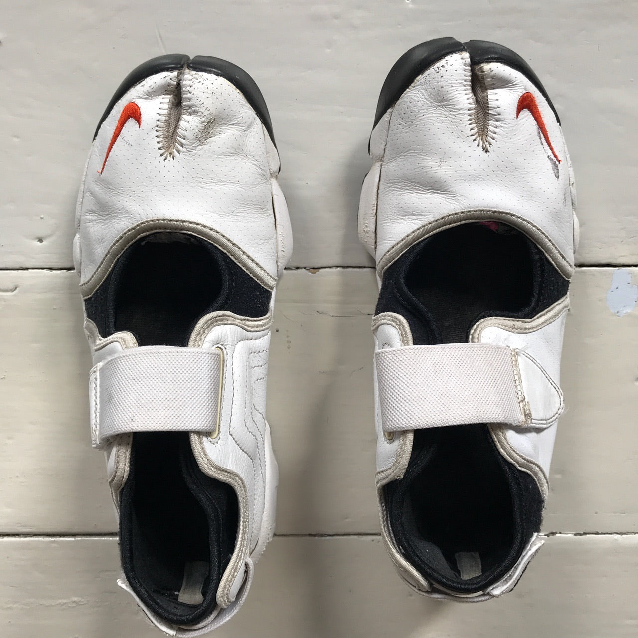 Nike Air Rift White Orange (UK 7)