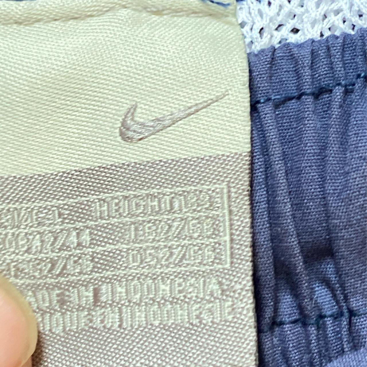 Nike Swoosh Hex Shell Shorts (Large)
