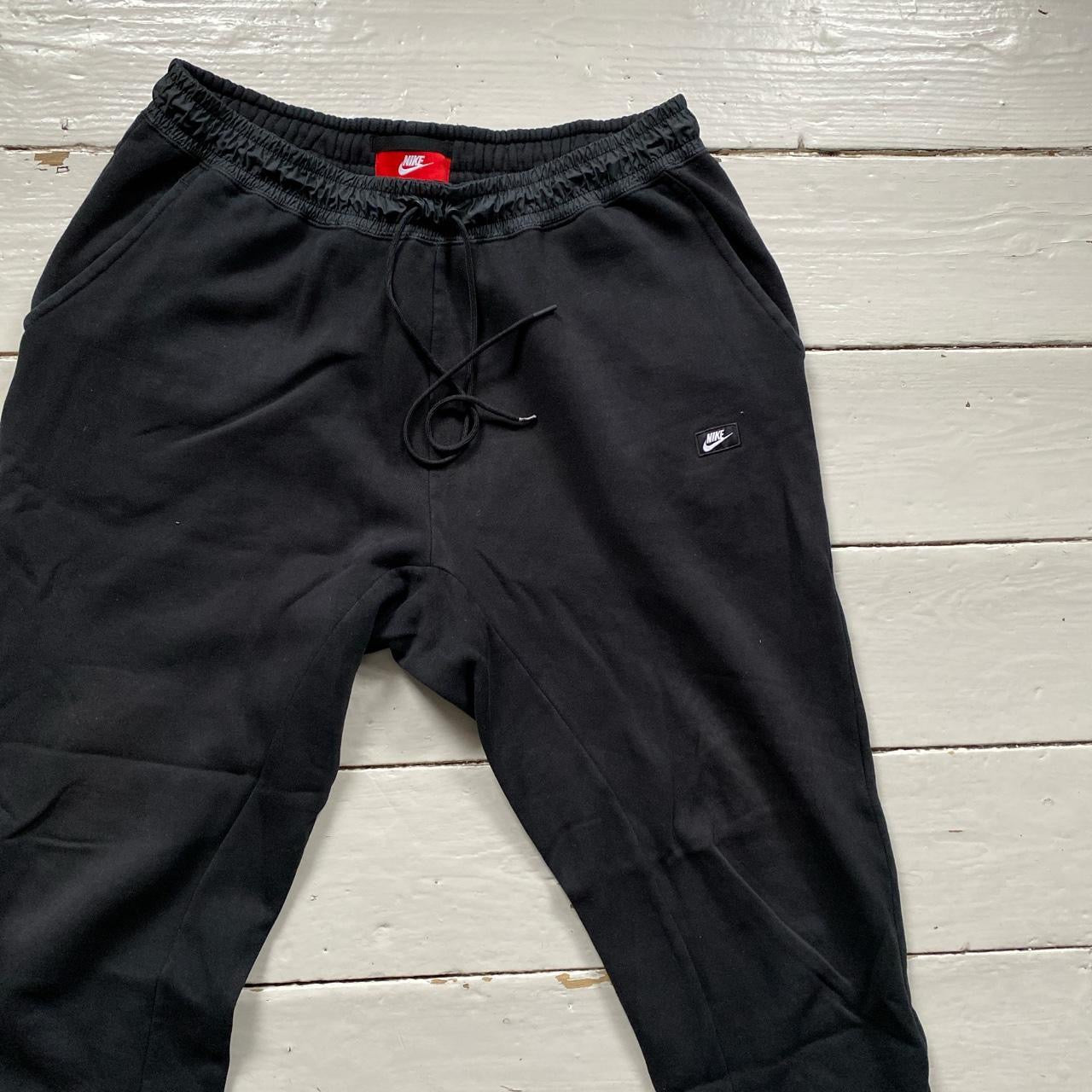 Nike Swoosh Black Joggers (XL)