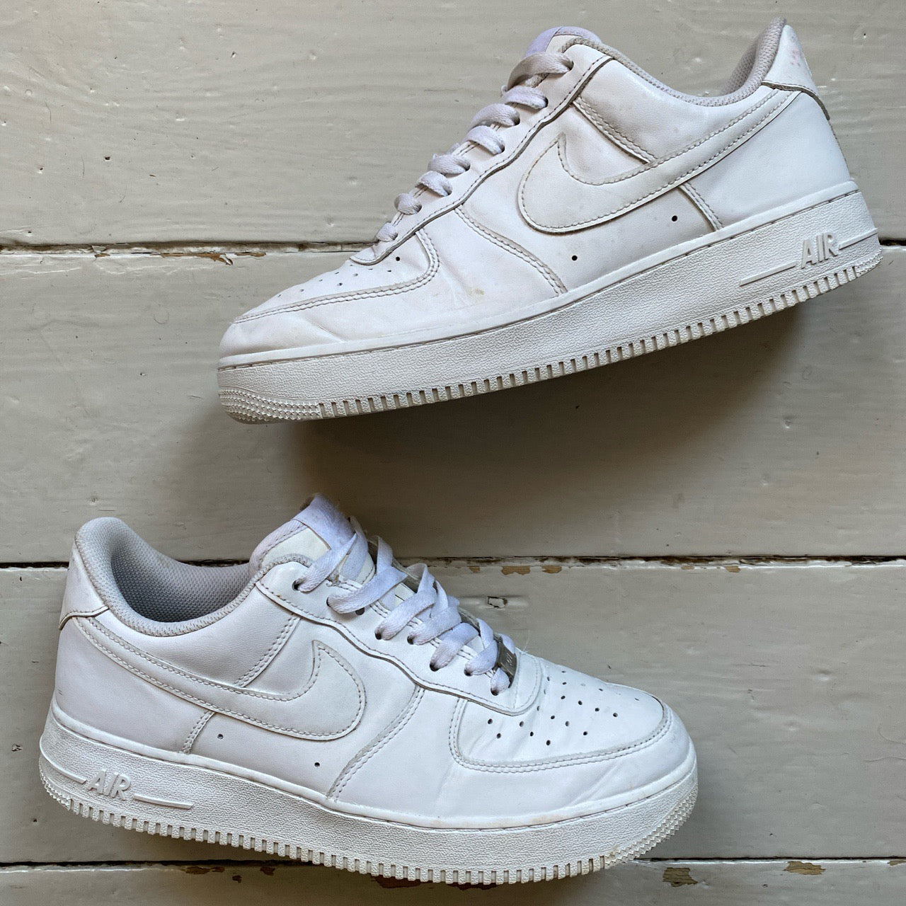 Nike Air Force 1 White (UK 9)