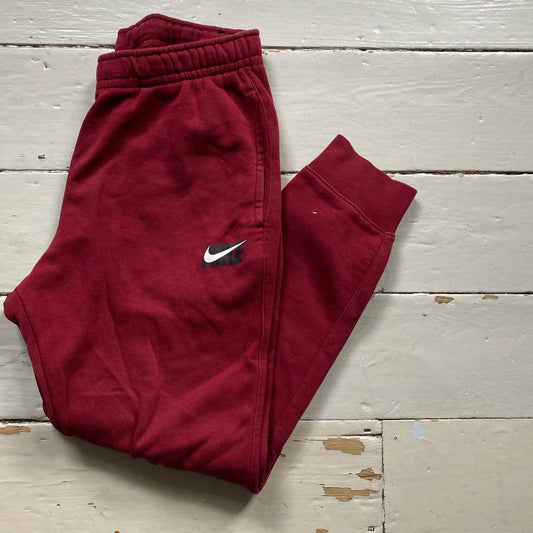 Nike Swoosh Club Joggers (Medium)