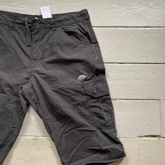 Nike Vintage Cargo Shorts (Large)