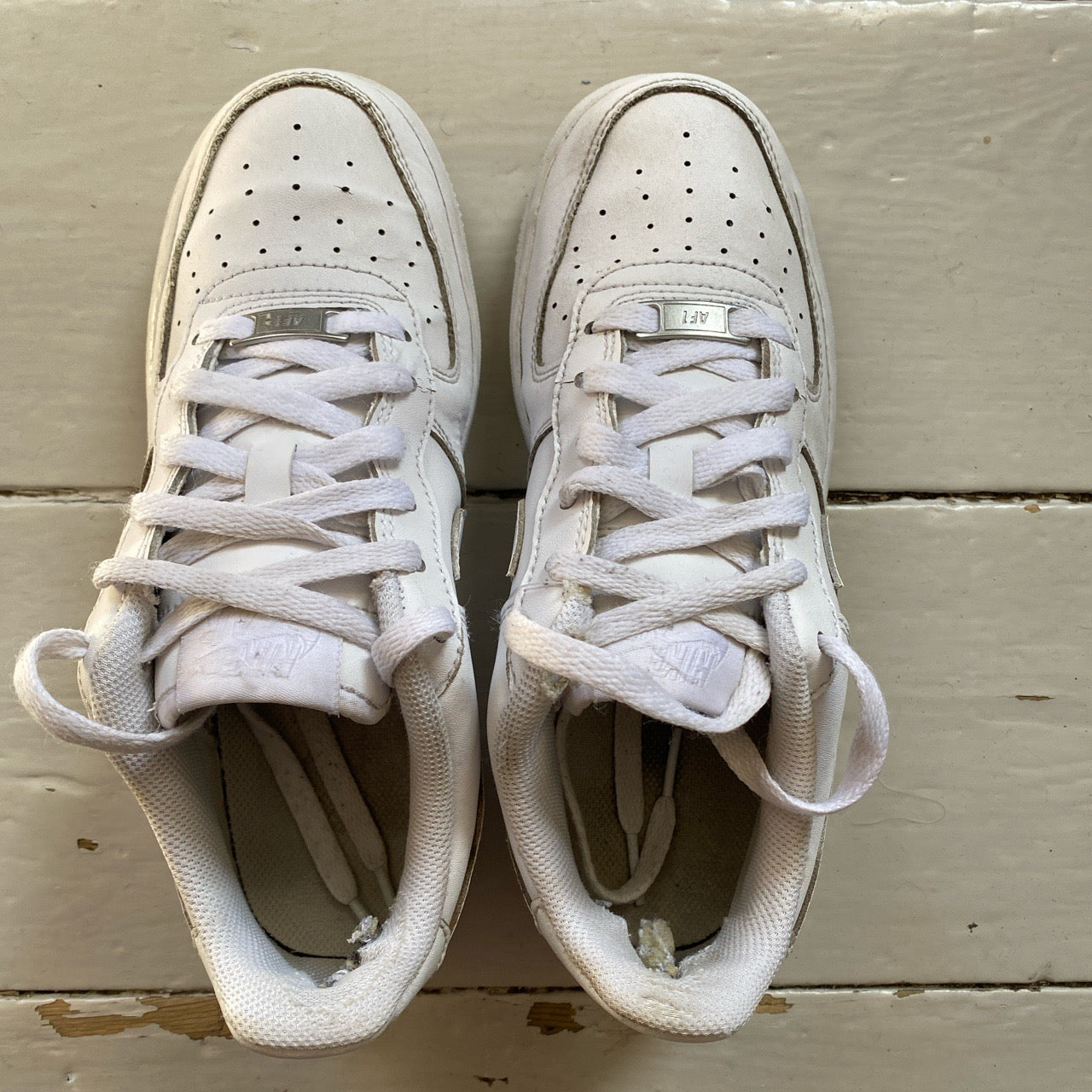 Nike Air Force 1 White (UK 5)