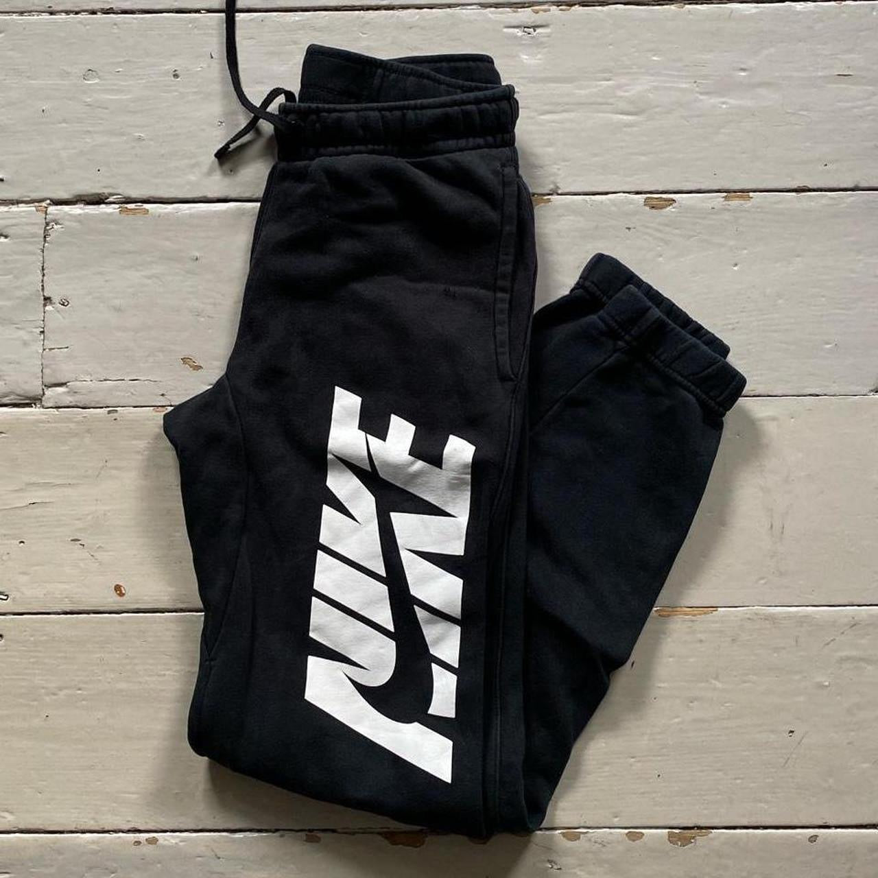 Nike Club Swoosh Black Joggers (XS)