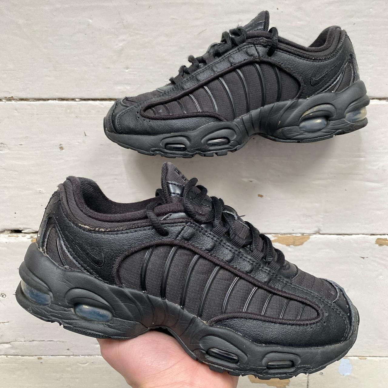 Nike Air Max Tailwind IV Black (UK 5)