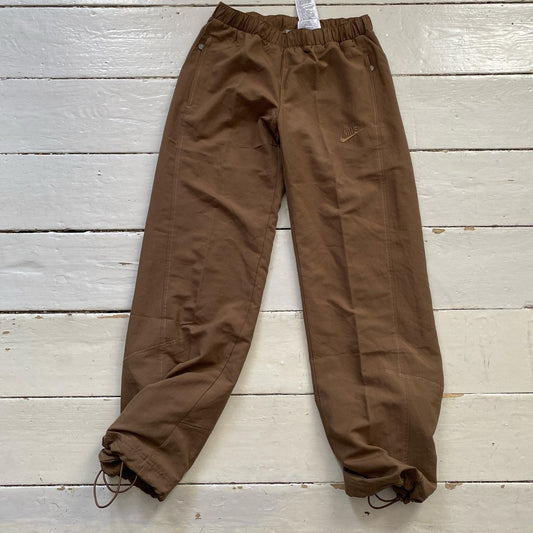 Nike Swoosh Brown Vintage Shell Bottoms (XS)