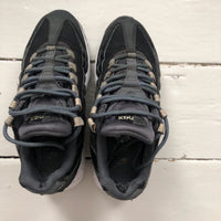 Nike Air Max 95 Black and White (UK 4)