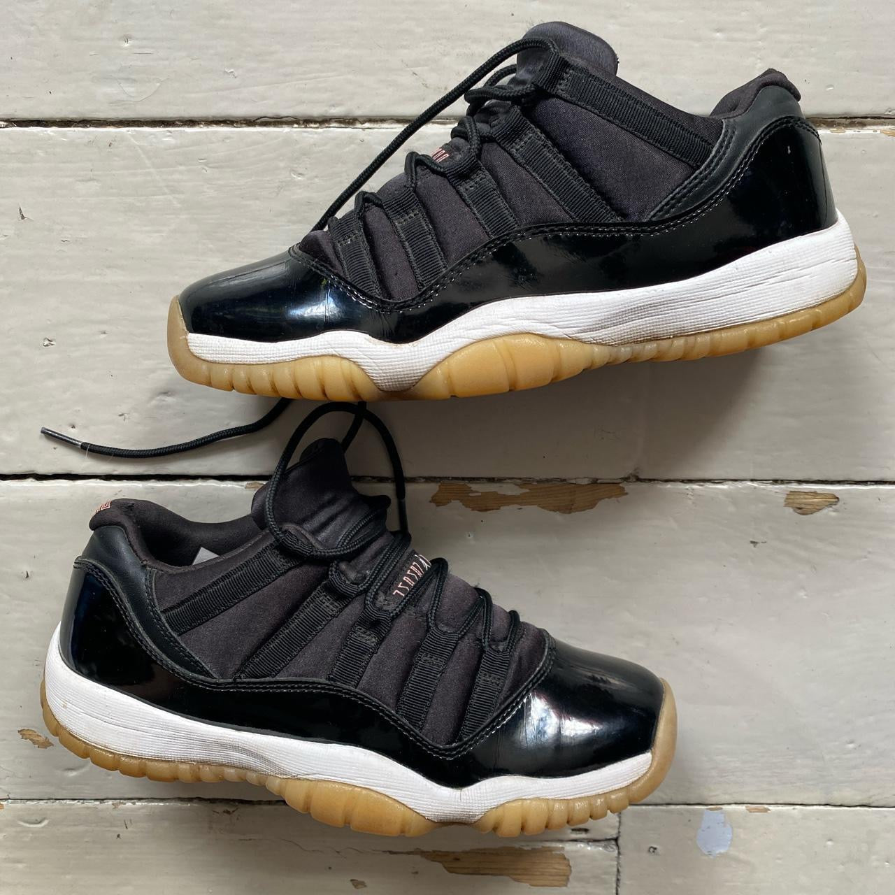 Jordan 11 Bleached Coral (UK 5.5)