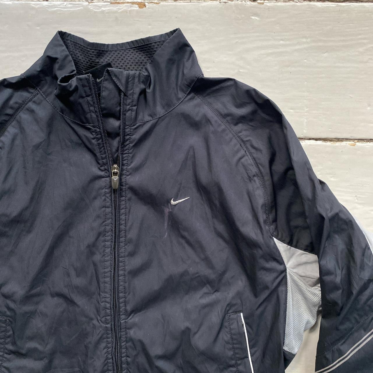 Nike Womens Windbreaker Jacket (Medium)