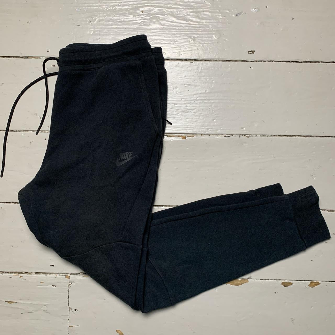 Nike Tech Fleece Black Joggers (Medium)