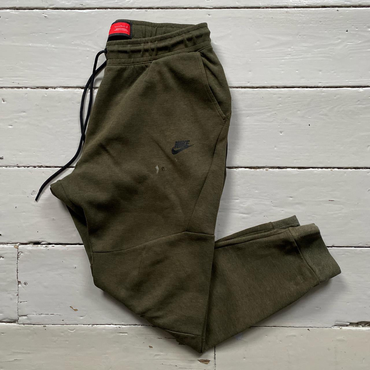 Nike Tech Fleece Khaki Joggers (Large)