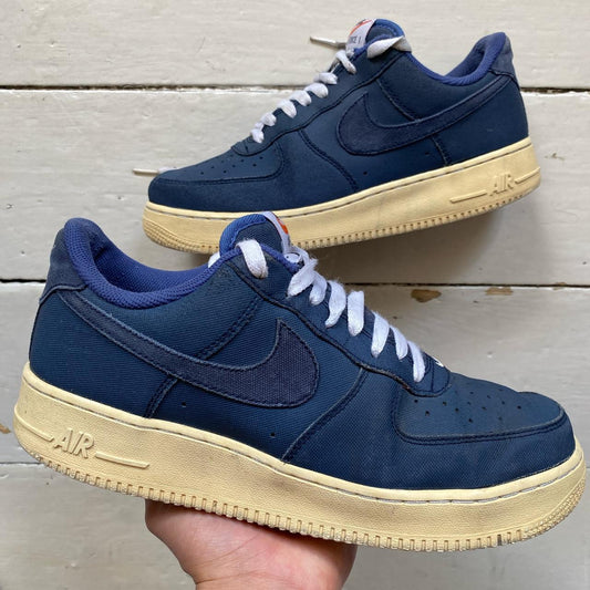 Nike Air Force 1 Navy (UK 8)