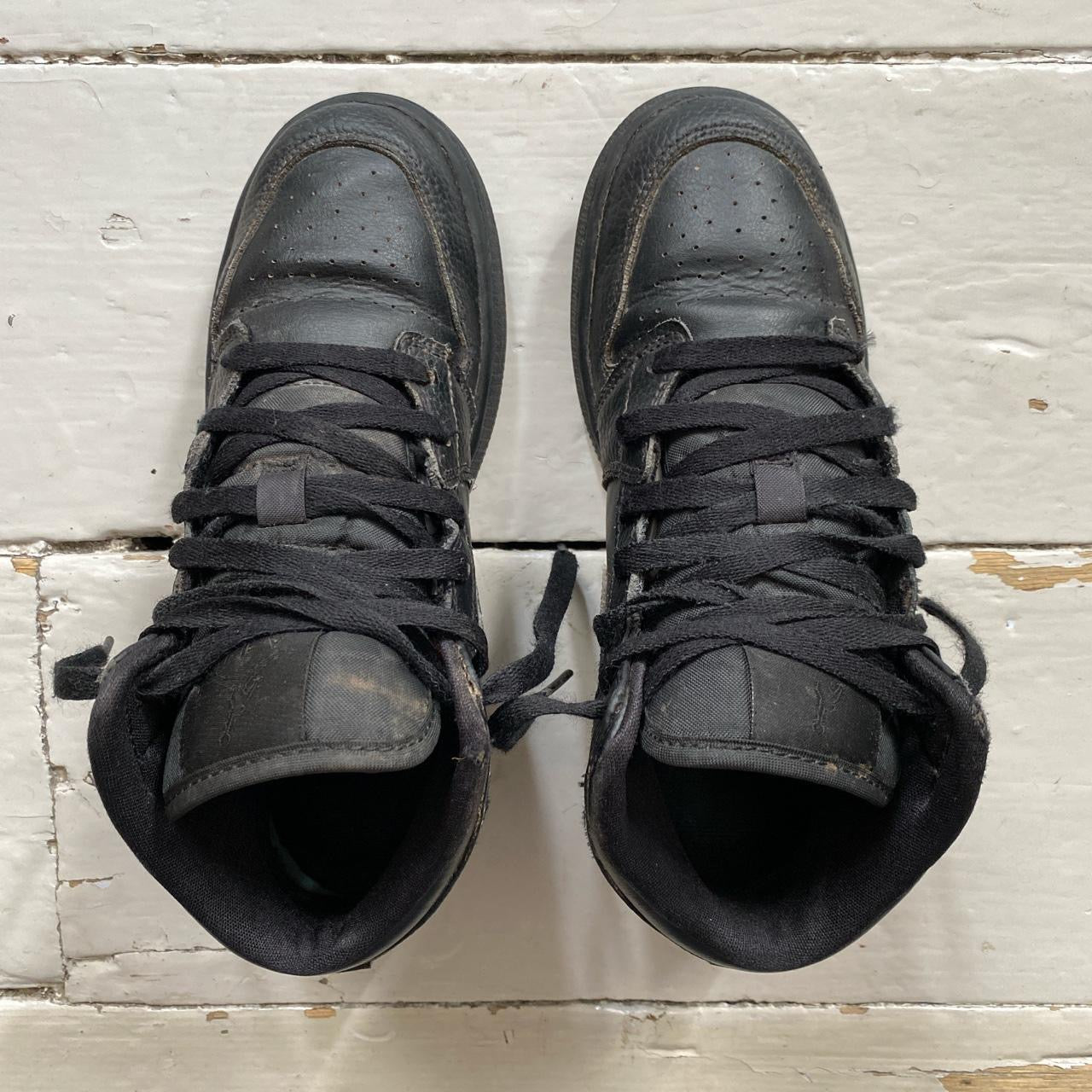 Jordan 1 Mid Black (UK 4.5)