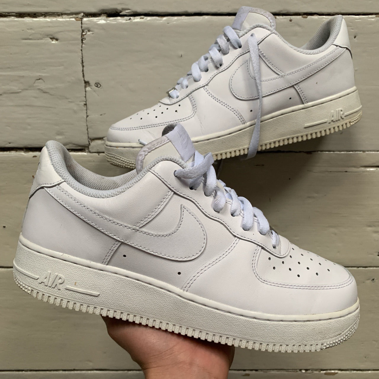 Nike Air Force 1 White (UK 8)