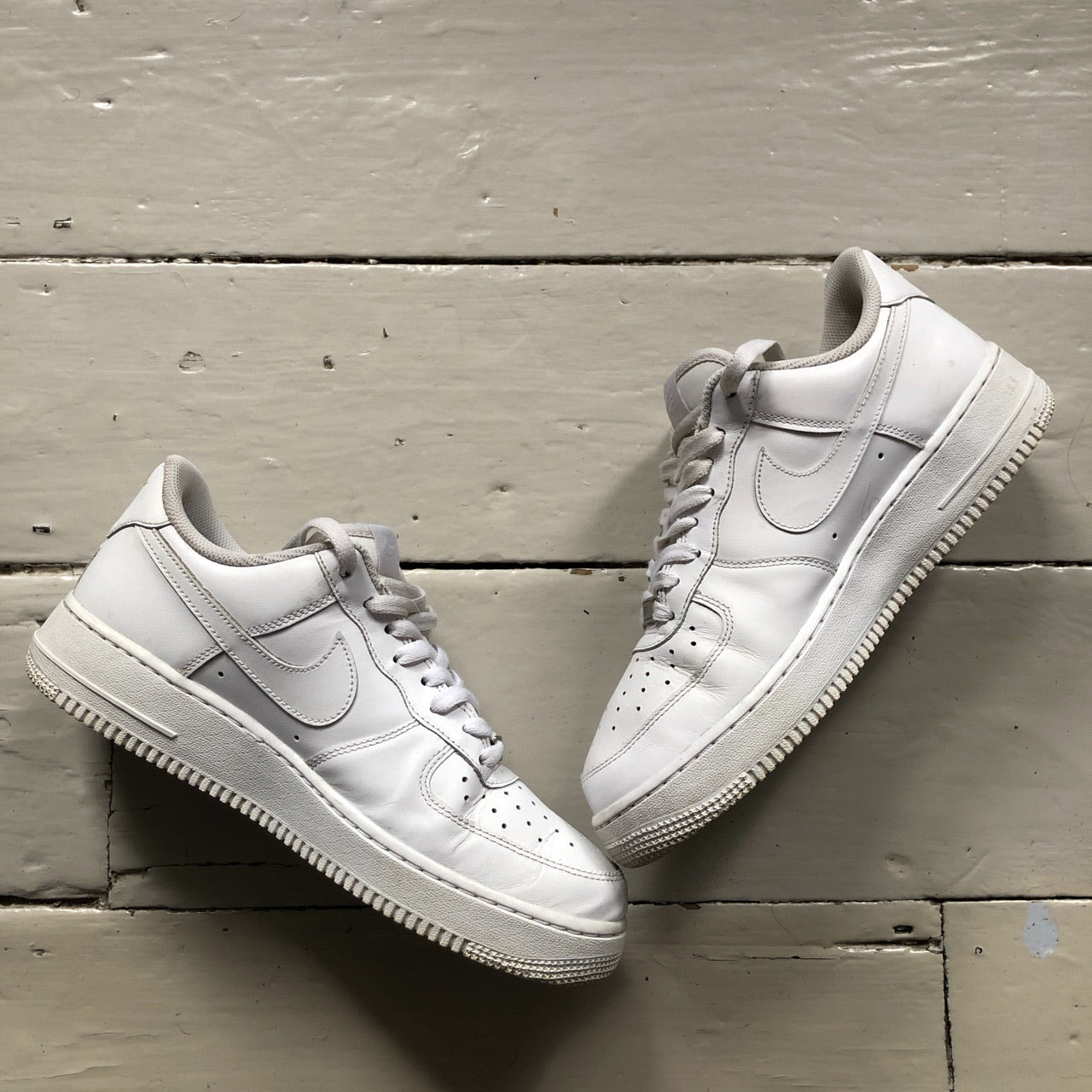 Nike Air Force 1 White (UK 8)