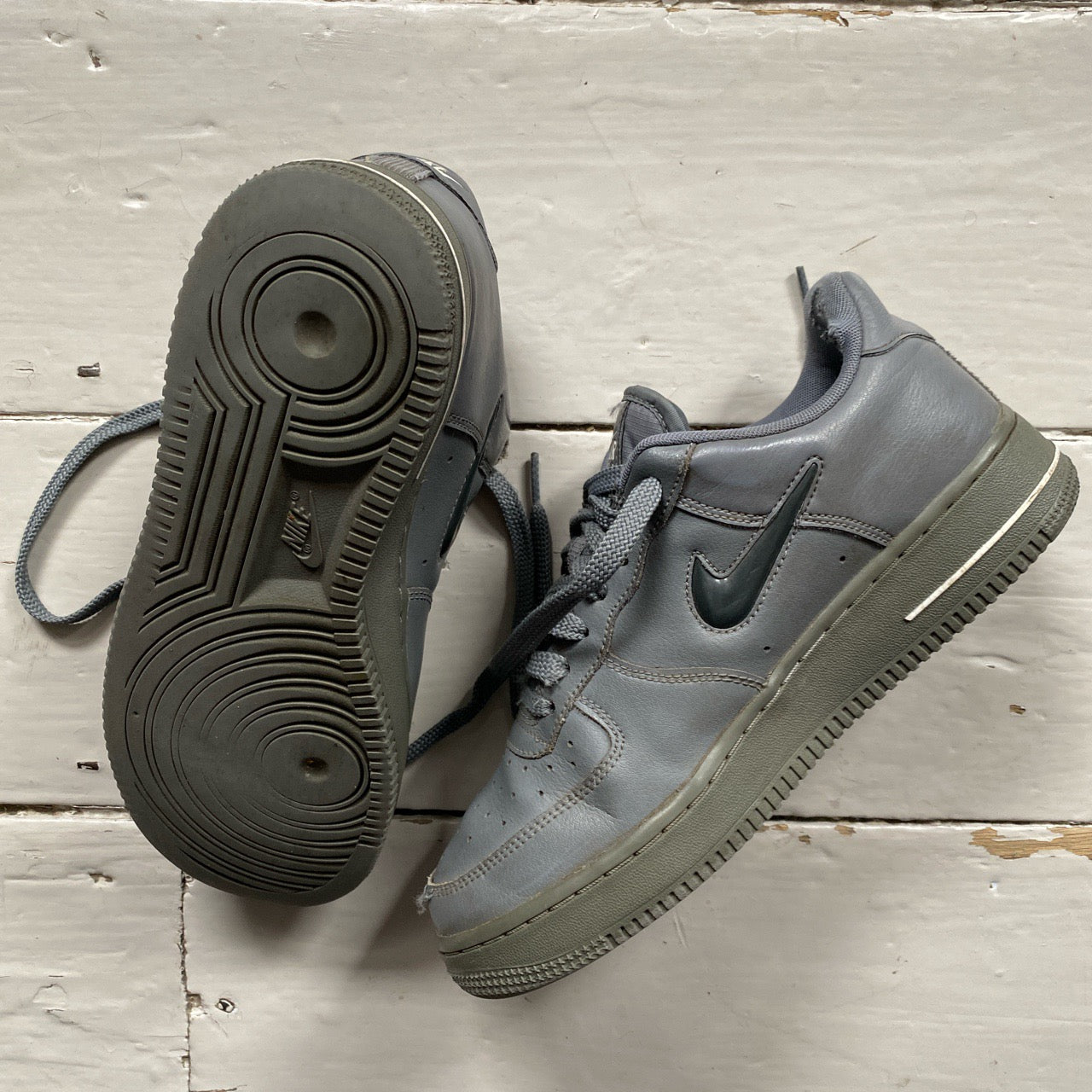 Nike Air Force 1 Grey Jewel (UK 6)