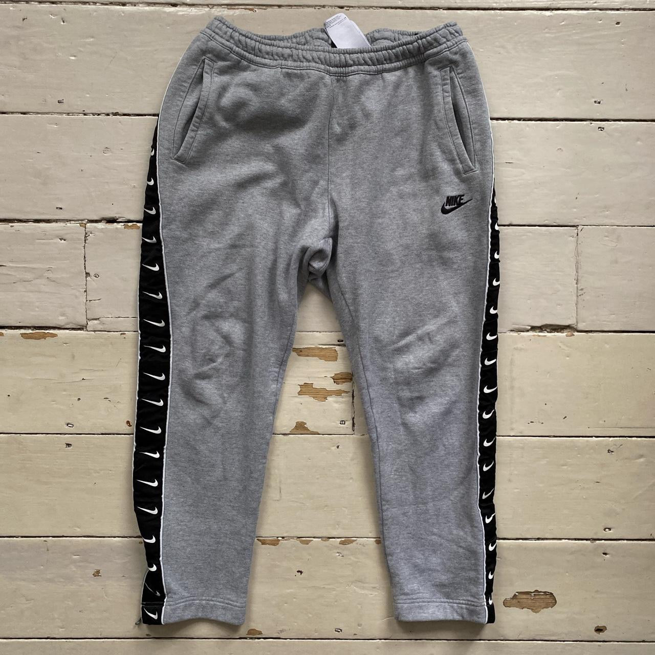 Nike Multi Swoosh Joggers (Medium)