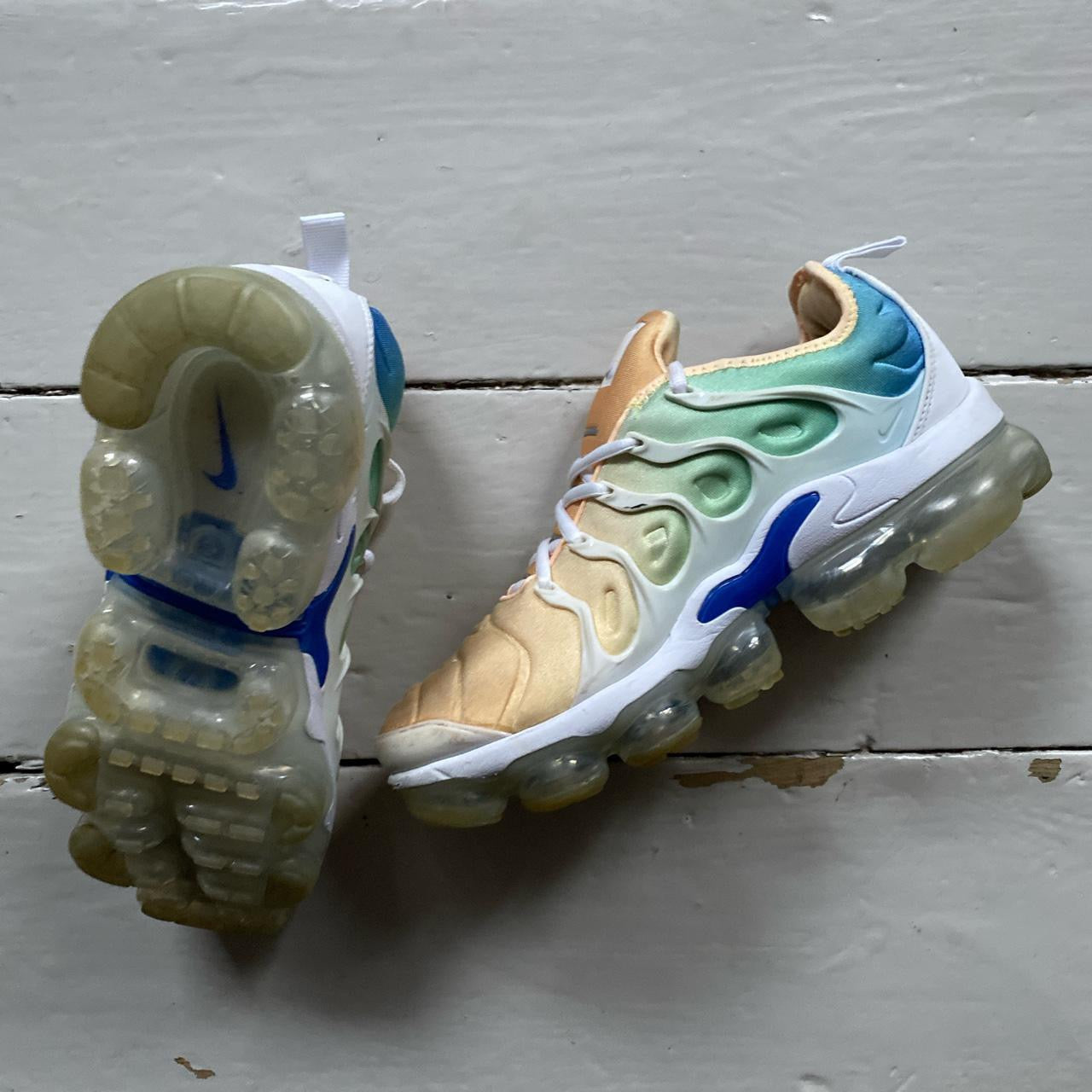 Vapormax rainbow sales