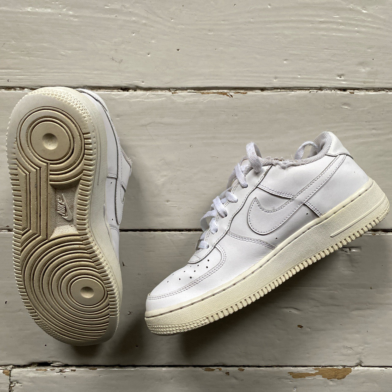 Nike Air Force 1 White (UK 6)