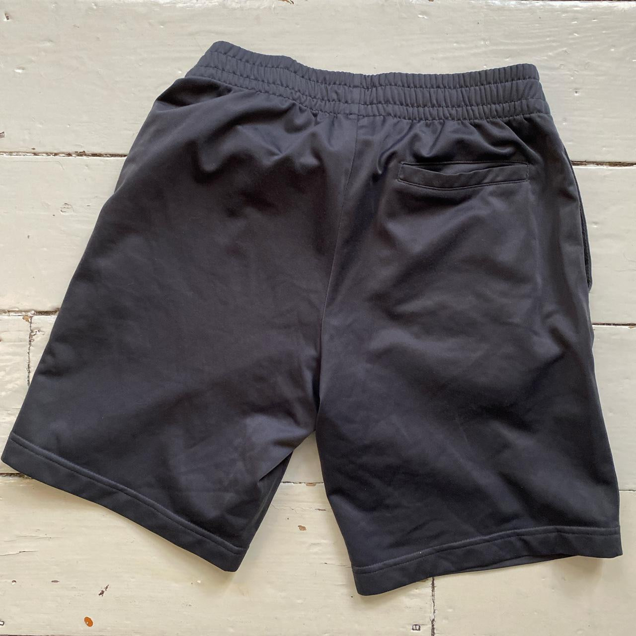 Emporio Armani EA7 Shorts (XS)