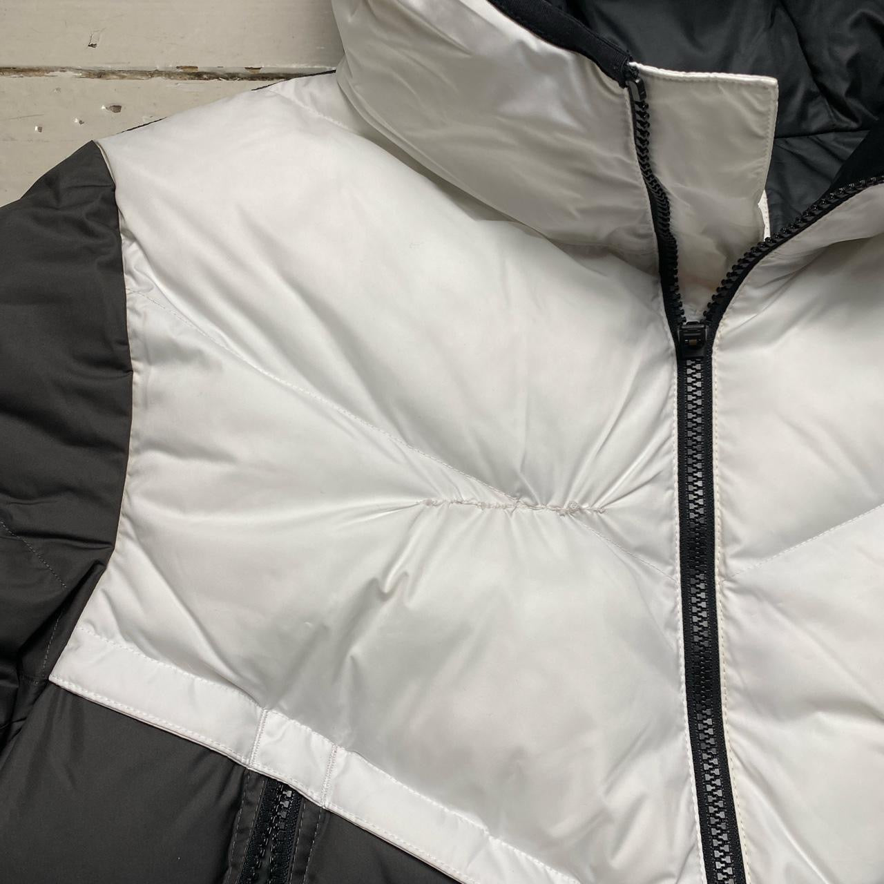 Nike Air Max Puffer Jacket (Medium)