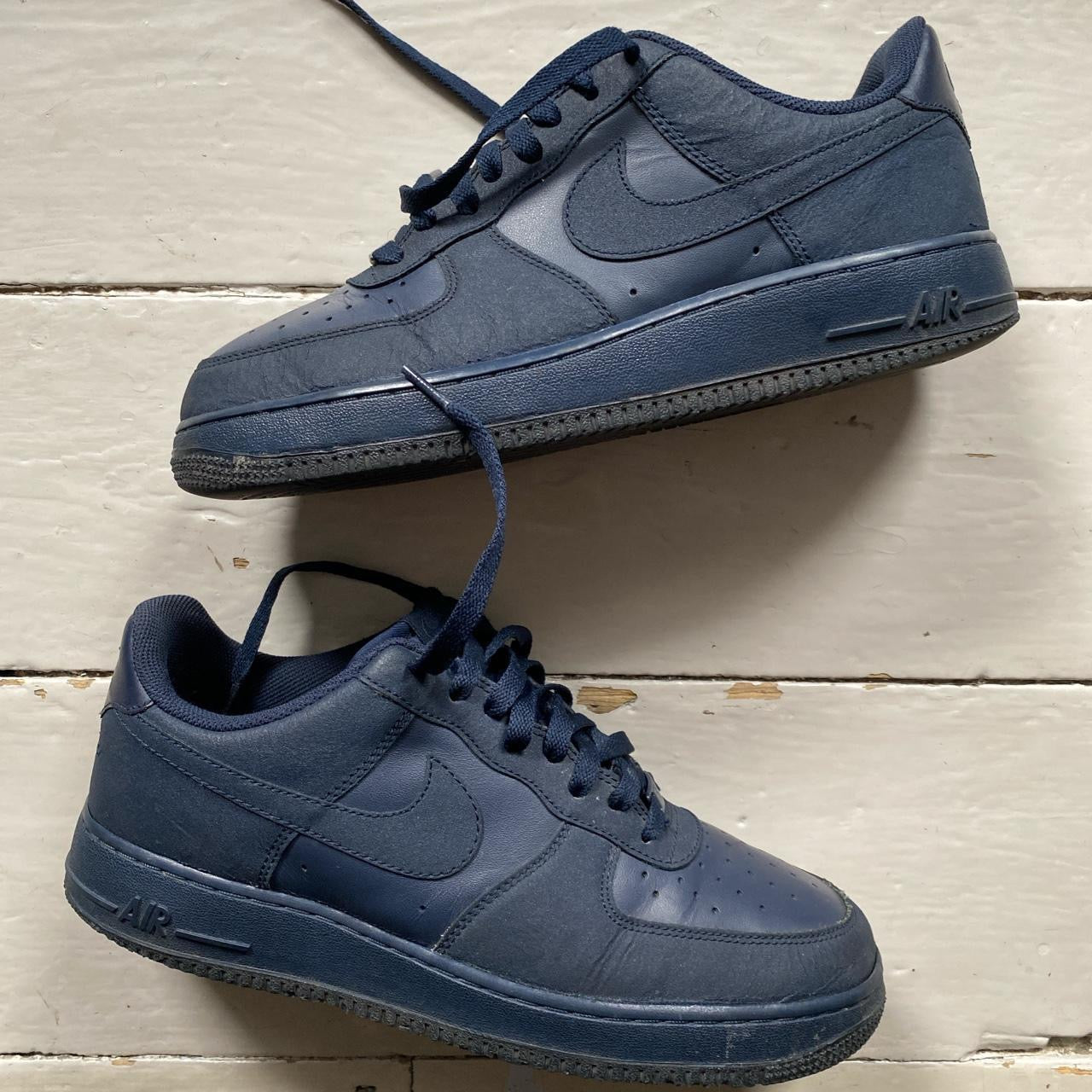 Nike Air Force 1 Navy (UK 9)