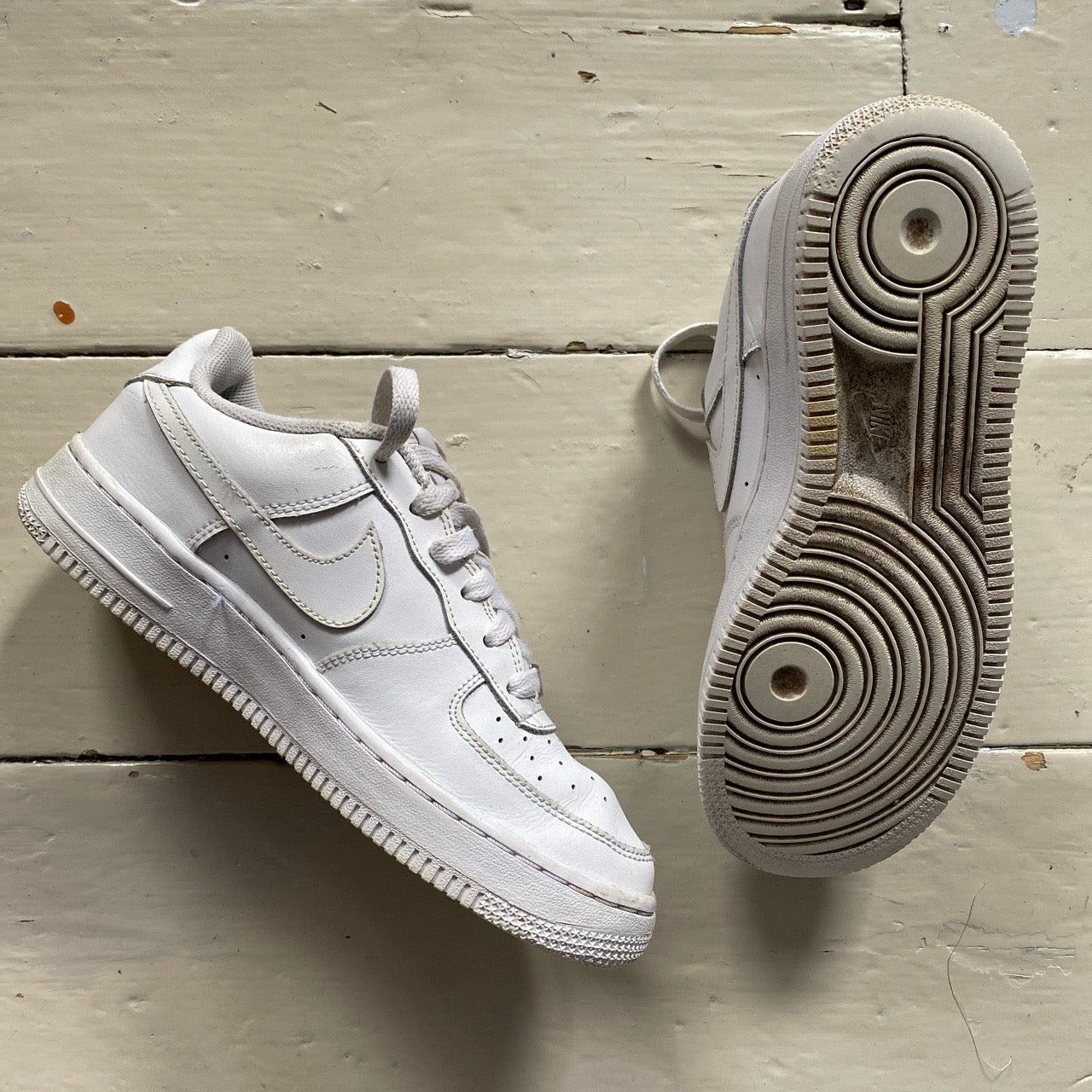 Nike Air Force 1 White (UK 5)
