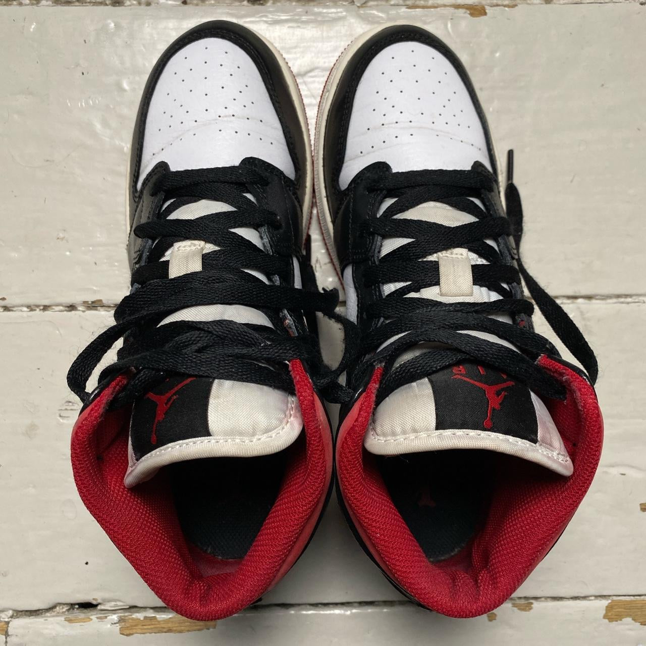 Jordan 1 Mid Gym Red (UK 5.5)