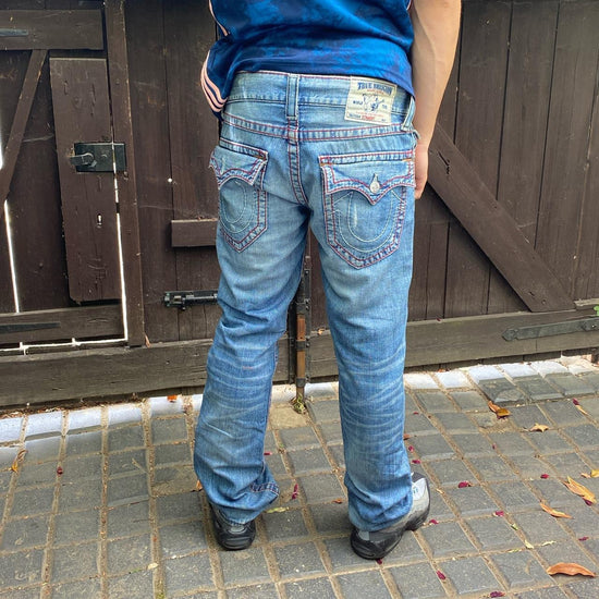 True Religion Straight Red Stitch Jeans (30/34)