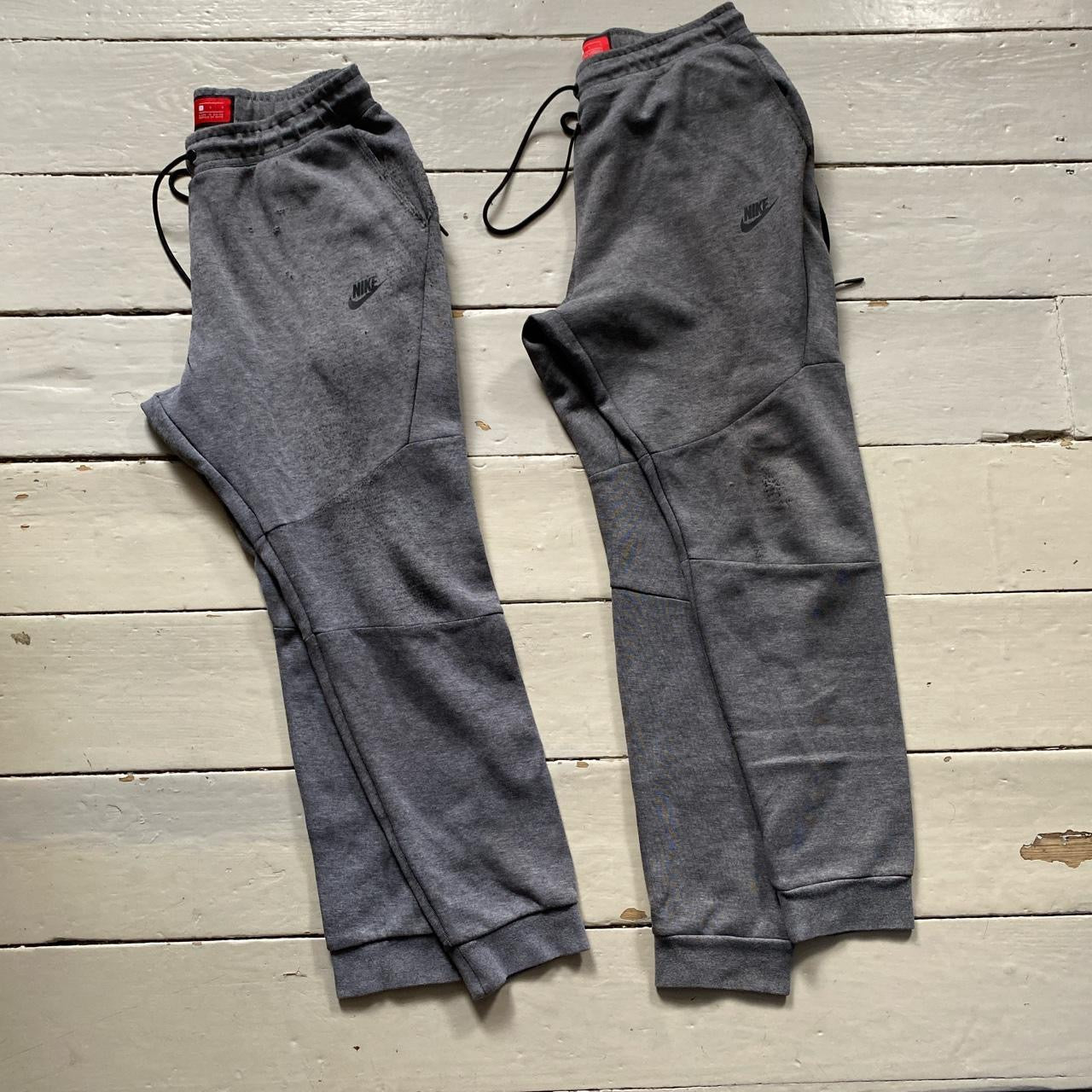 Nike Tech Fleece Joggers Grey (Large)