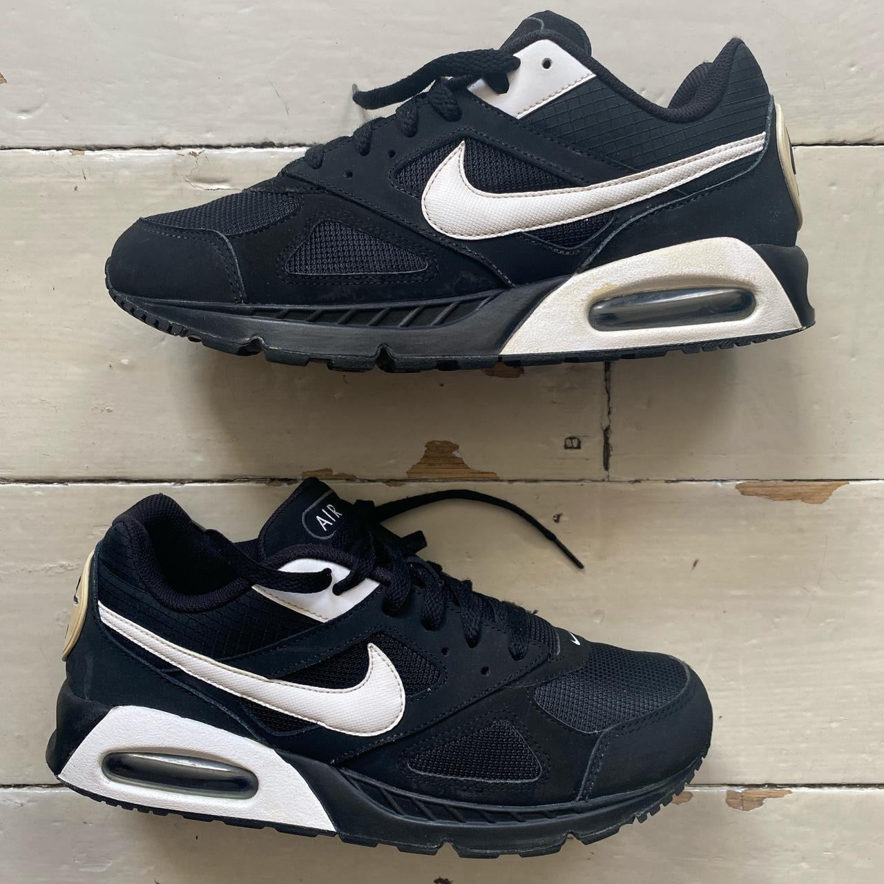 Nike Air Max Command (UK 8)