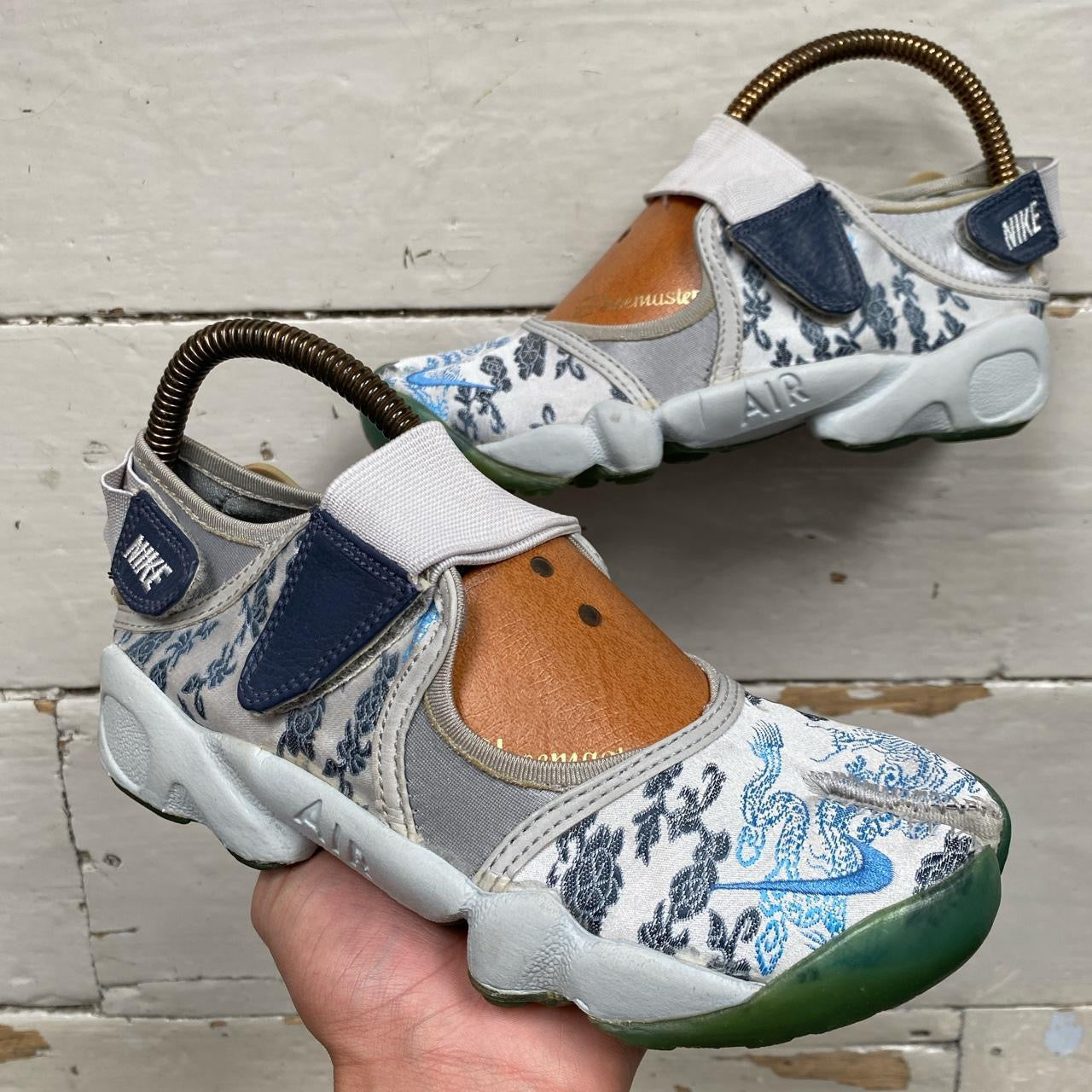 Nike Air Rift Split Toe (UK 3.5)