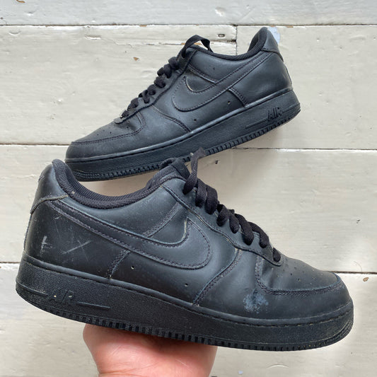 Nike Air Force 1 Black (UK 7)