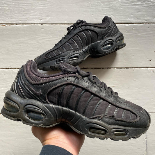 Nike Air Max Tailwind IV Black (UK 9)