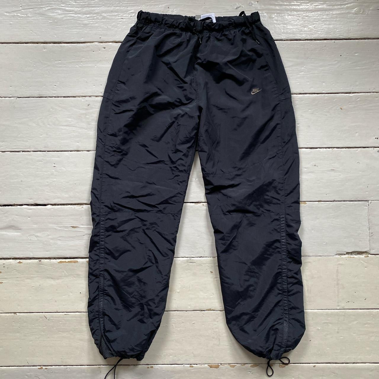 Nike Vintage Shell Bottoms (Medium)