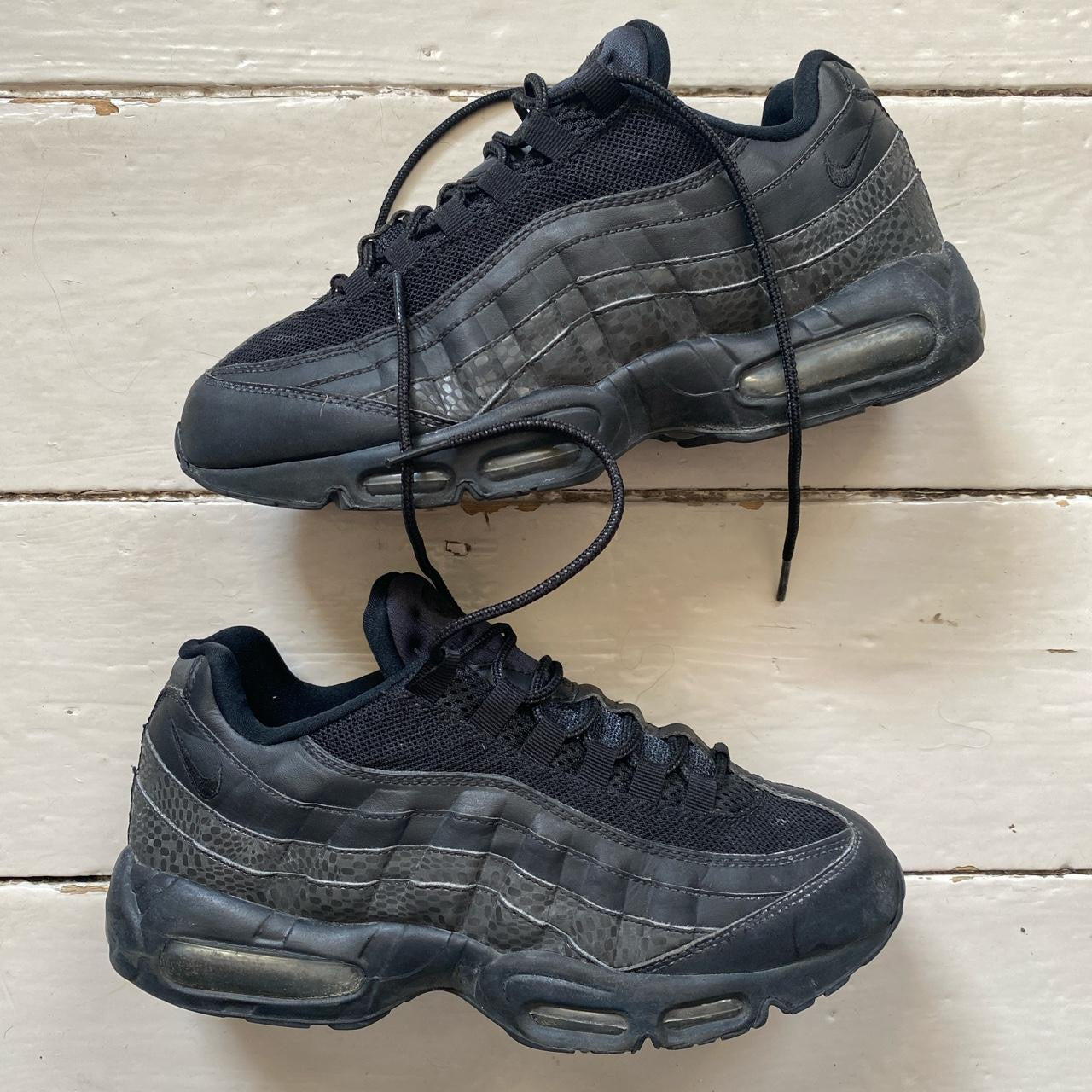 Nike Air Max 95 Black (UK 8)