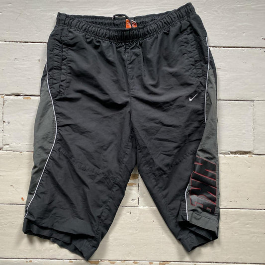 Nike Vintage Shell Shorts (Medium)