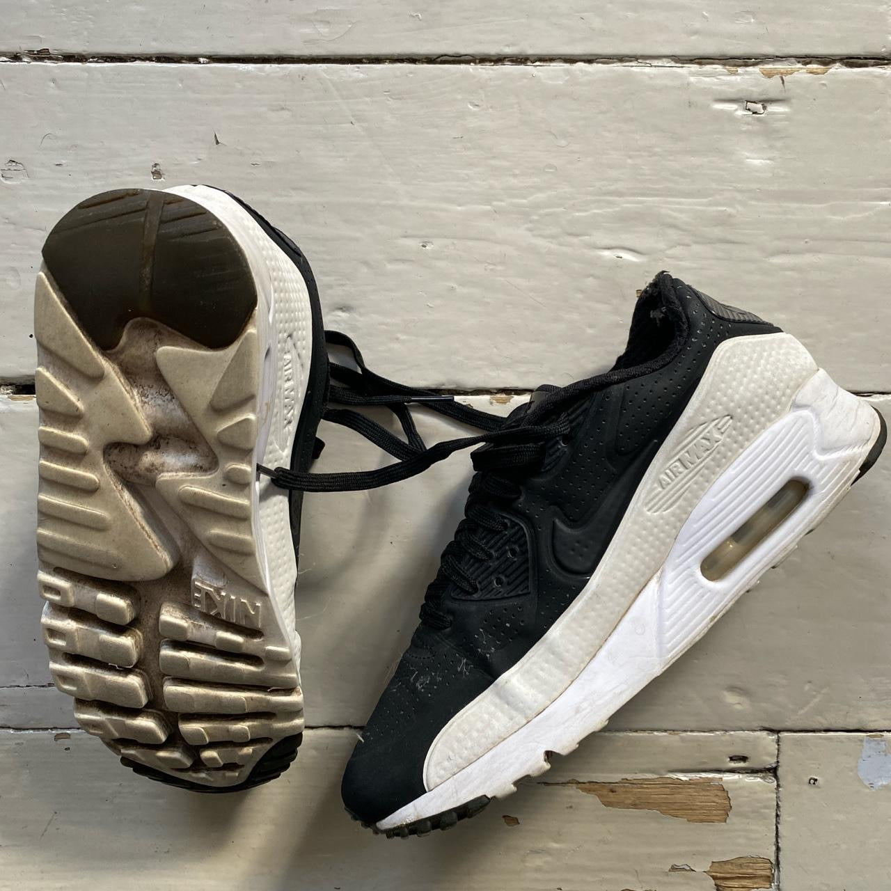Nike Air Max 90 Ultra Black and White (UK 6)