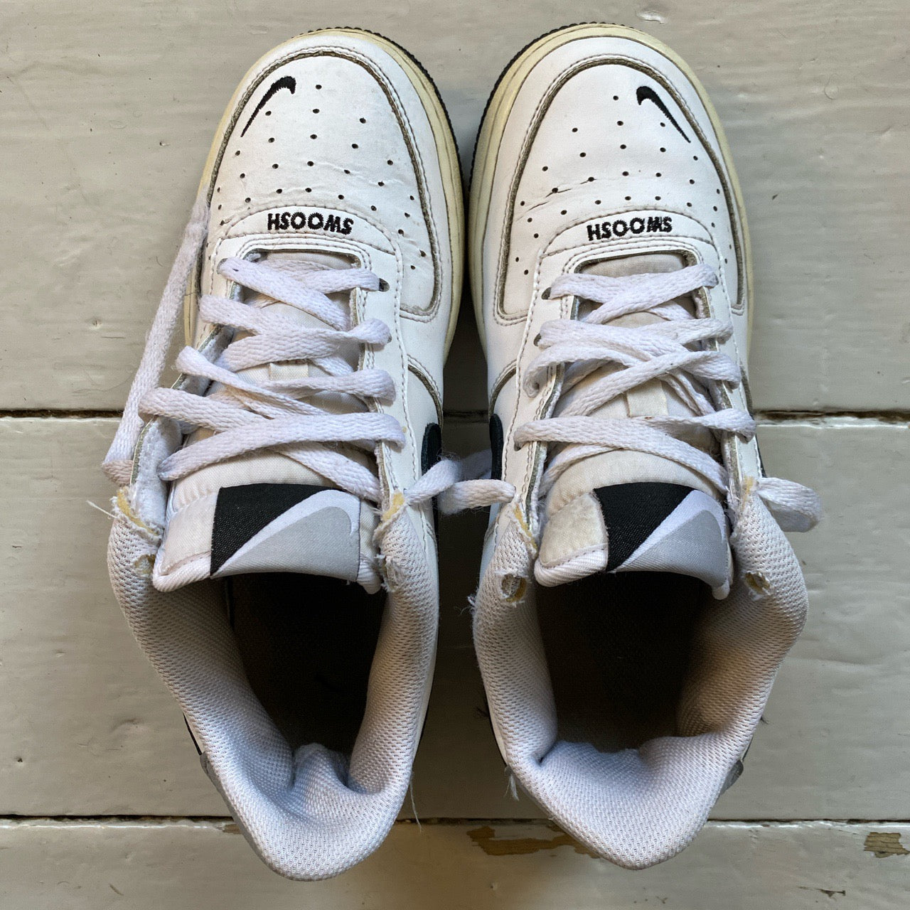 Nike Air Force 1 Swoosh (UK 5)