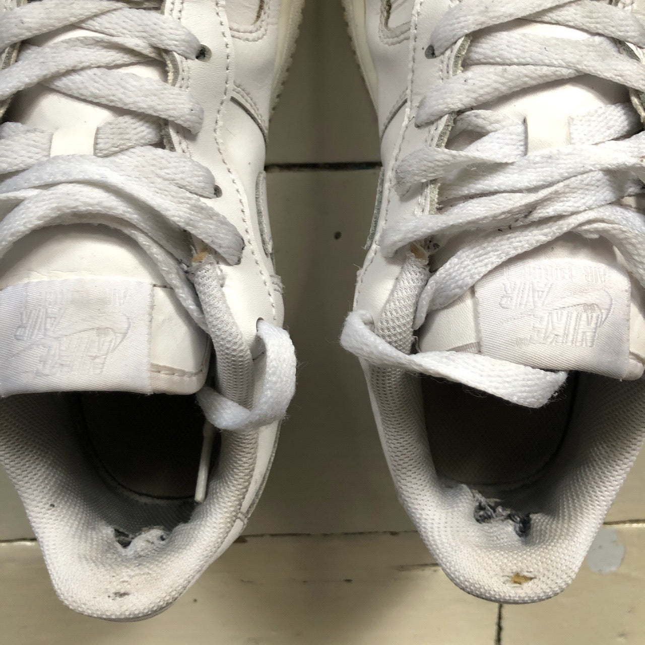 Nike Air Force 1 White (UK 5)