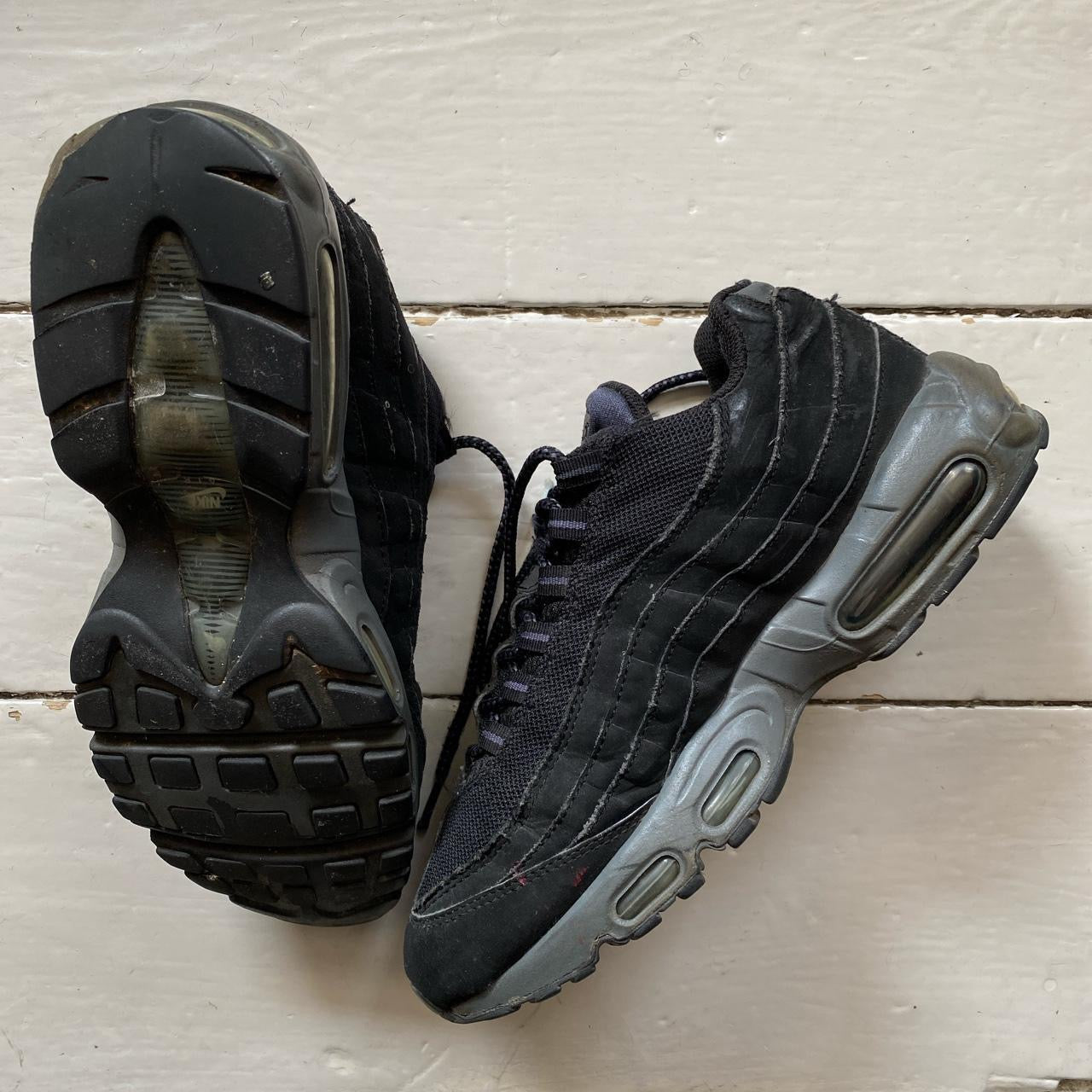 Nike Air Max 95 Black and Grey (UK 8)