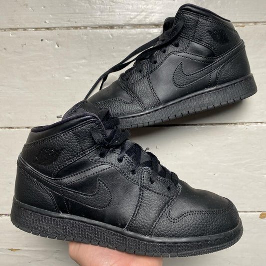 Jordan 1 Mid Black (UK 6)