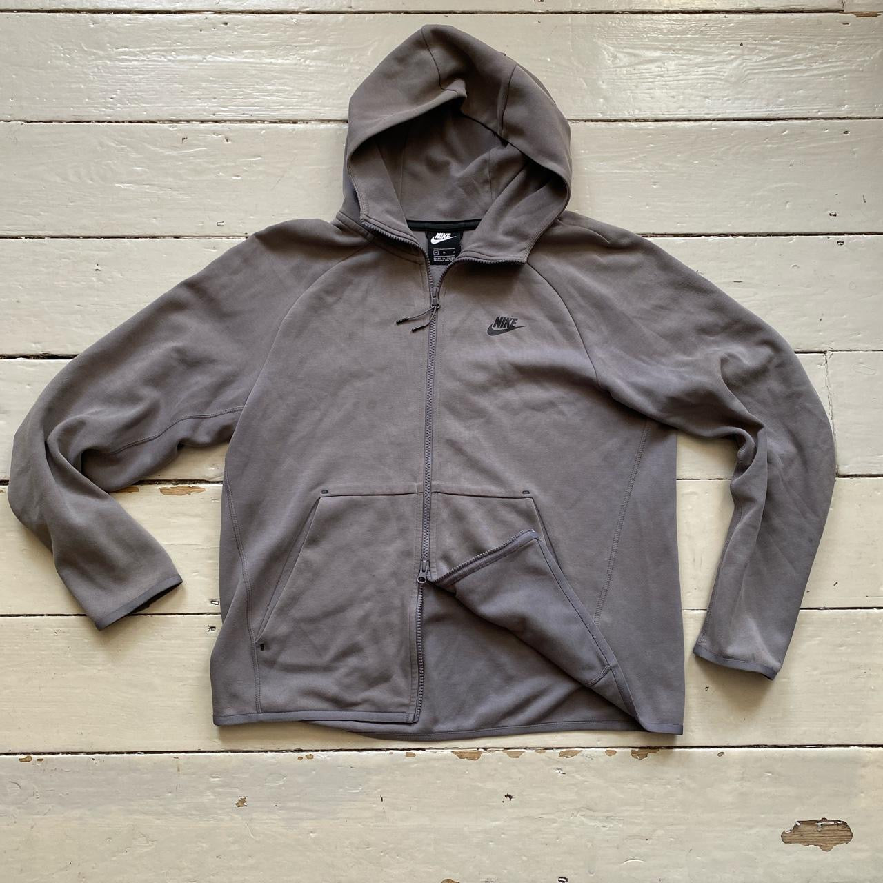 Nike Tech Fleece Grey Hoodie (Medium)