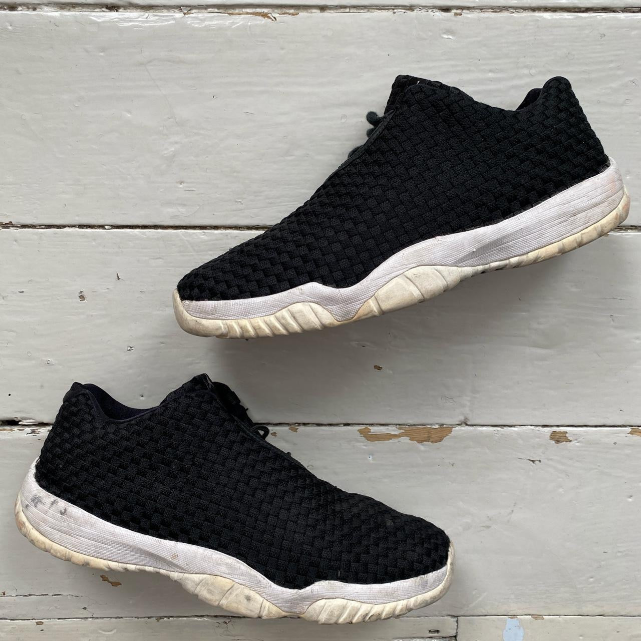 Jordan Futures Black and White (UK 12)