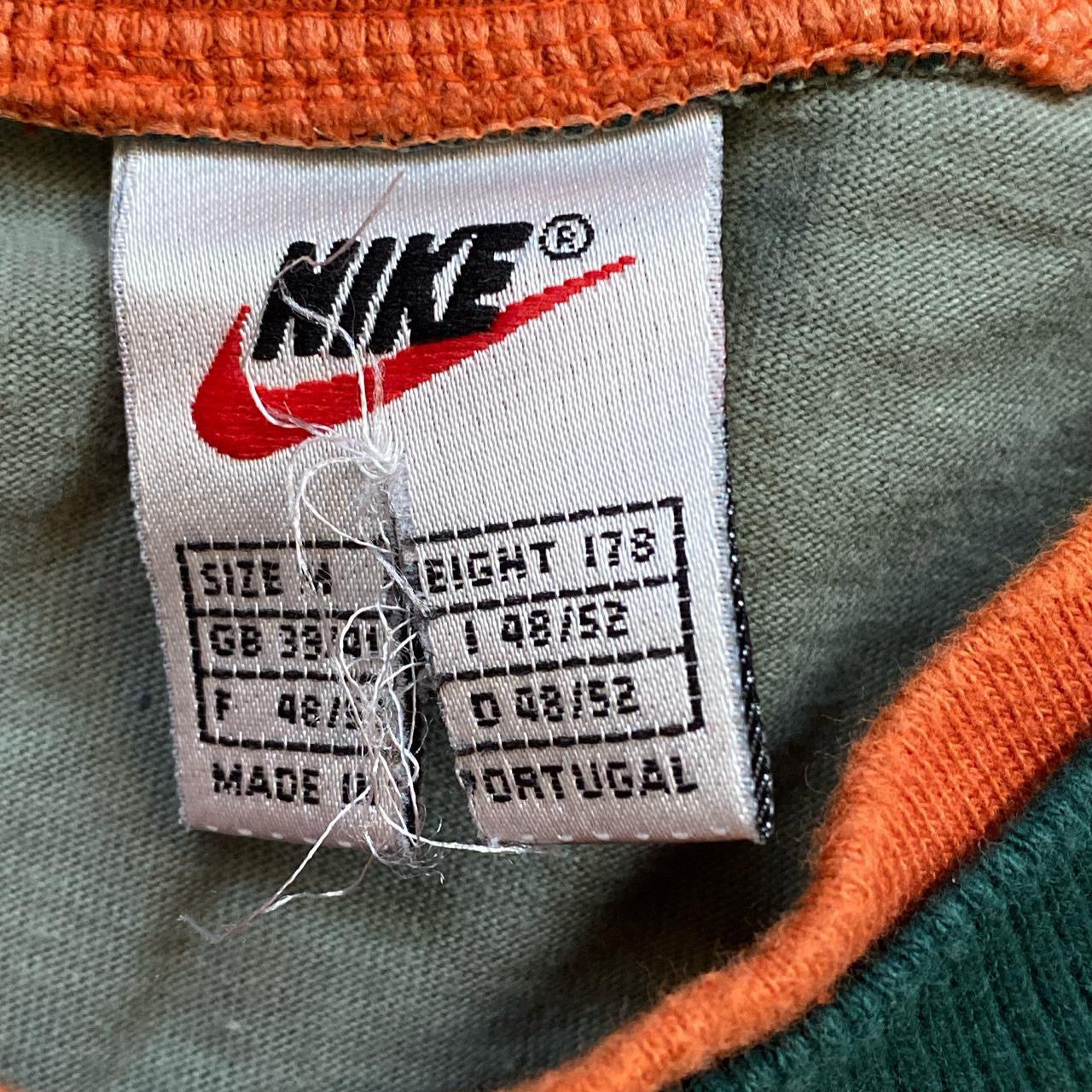 Nike 90’s Vintage Spellout T-Shirt(Medium)