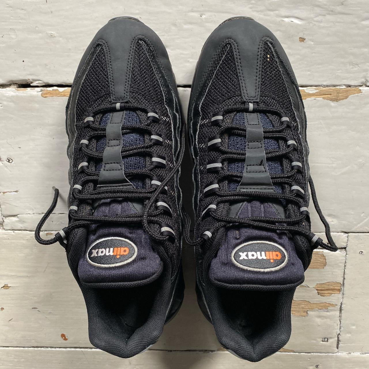 Nike Air Max 95 Black Total Orange (UK 11.5)